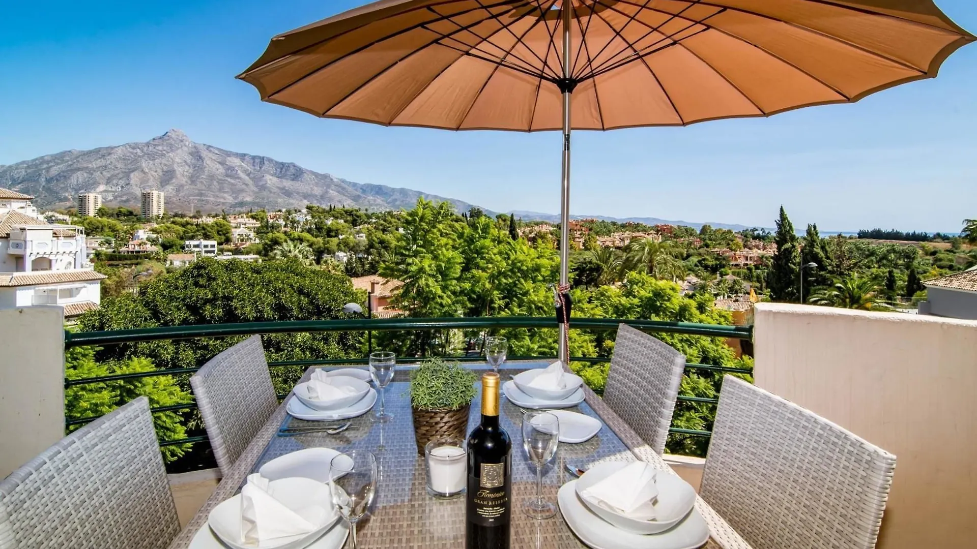 Lejlighed Sat1-Cozy 2 Bedroom Apt Near To Port Marbella